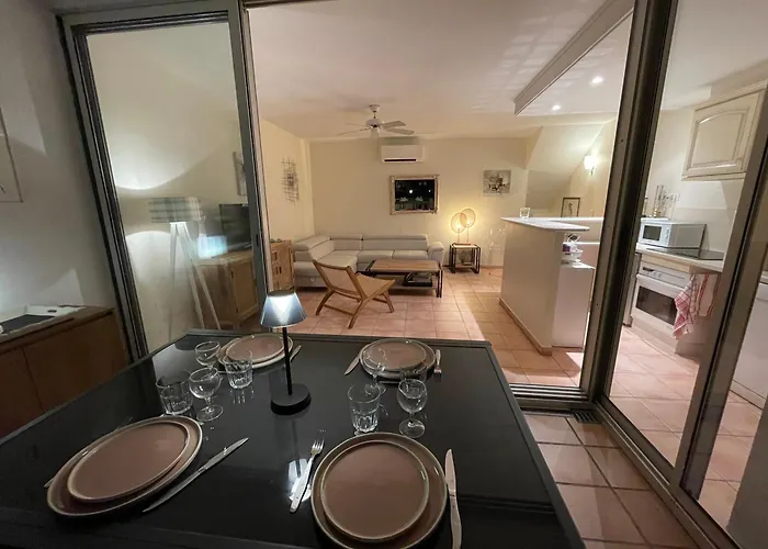 60m2 Piscine Au Coeur De Saint-Tropez